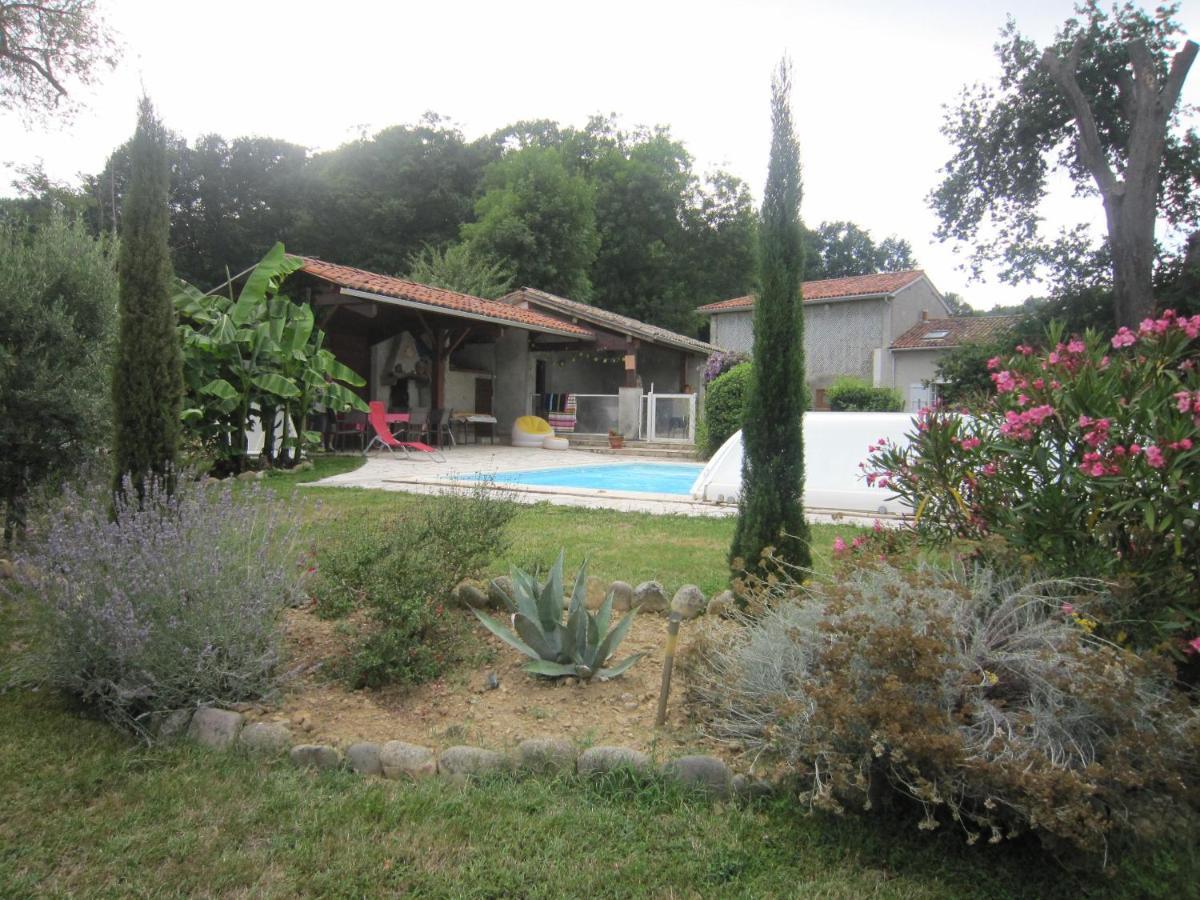 Ponlat-TaillebourgChez Mamie Jo A La Campagne住宿加早餐旅馆 外观 照片